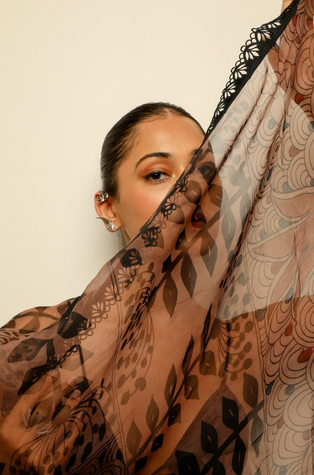 Skanda ear-cuff