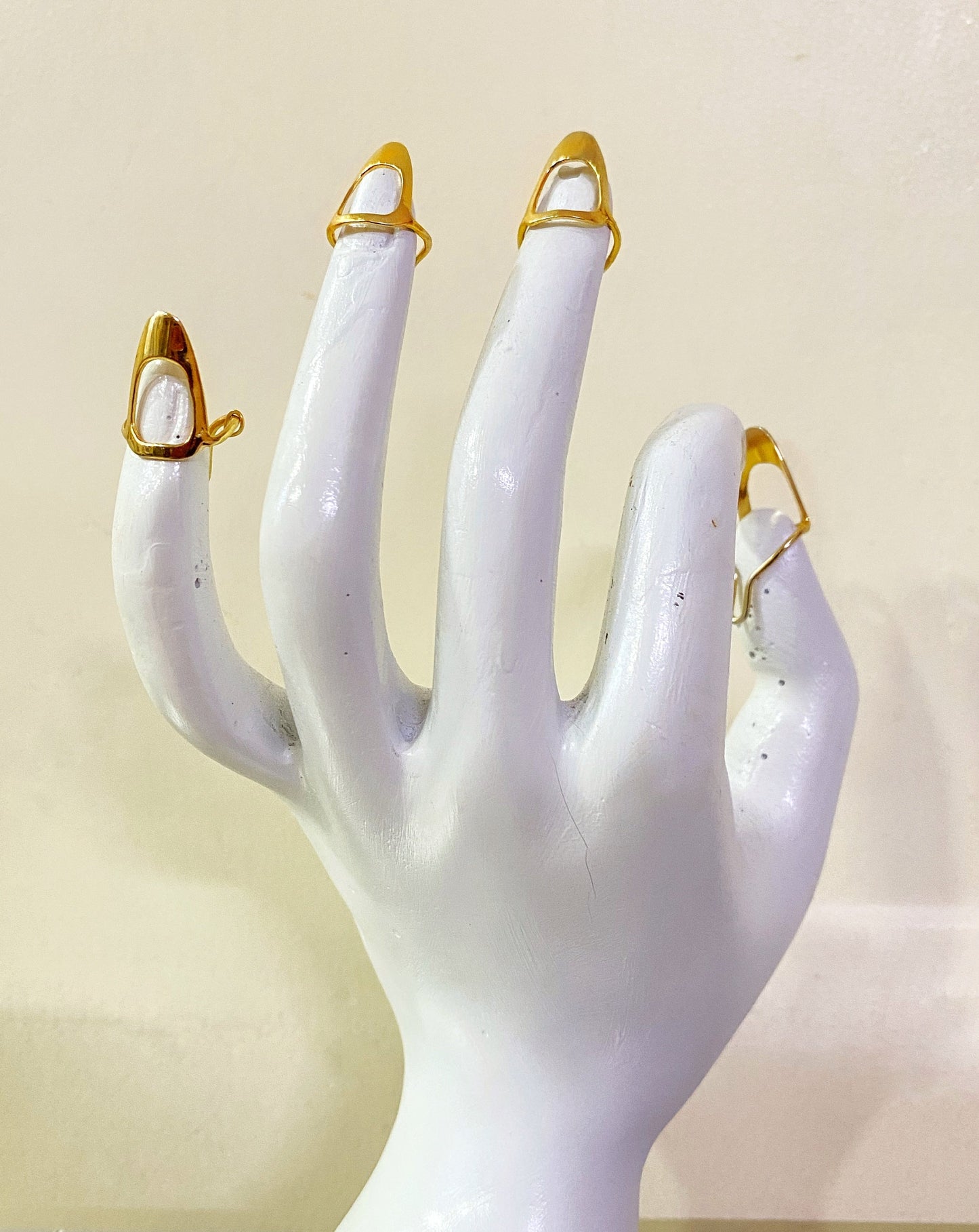 Grace nail cap