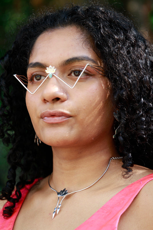 Kāmanā glasses